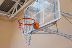 Территория Санатория Ружанский - кольцо для игры в баскетбол