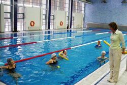 Отдых в Санатории Ружанский - занятие в плавательном бассейне