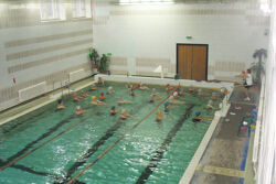 Лечение в Санатории Энергетик - лечебная физкультура в бассейне
